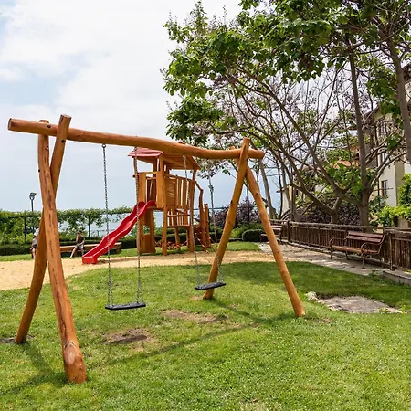 Hotel Garden Of Eden Complex
