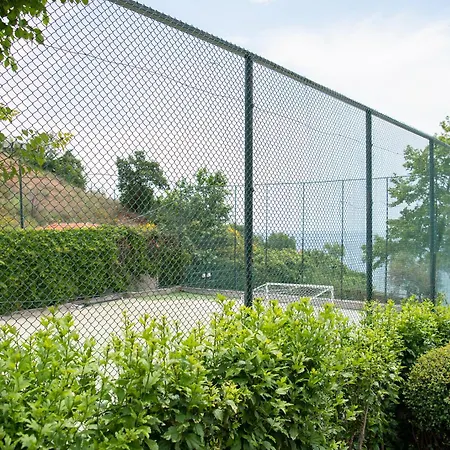 Garden Of Eden Complex Hotel