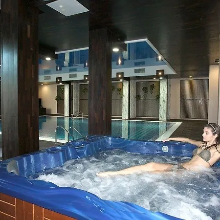 Garden Of Eden Complex Hotel
