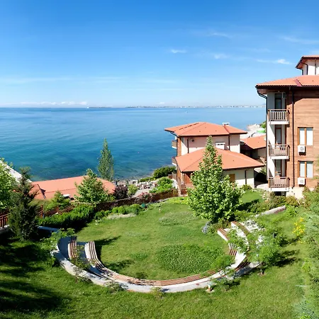 Garden Of Eden Complex Hotel