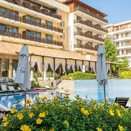 Hotel Garden Of Eden Complex
